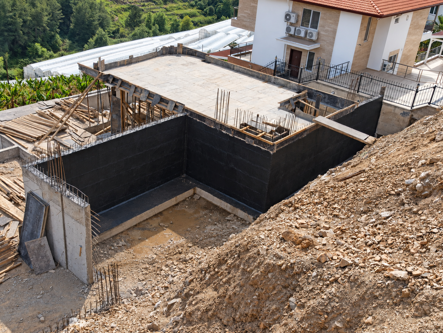 Perde beton — bitüm esaslı uygulama